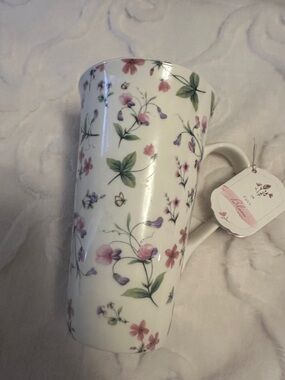 Floral Porcelain Tall Mug in Pink and Green - Elegant Blossom Design